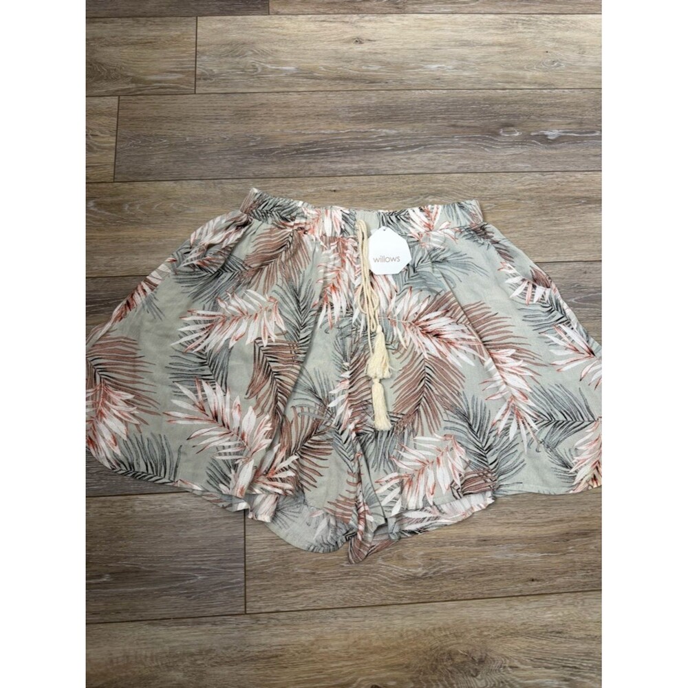 Willow And The Why Tropical Print Women's Shorts in Sage & Terracotta Sz L